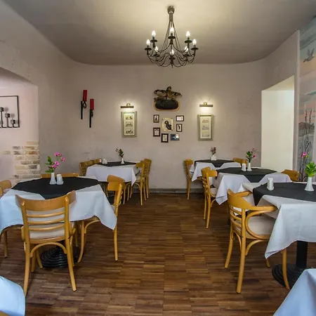 Wawel Hotell 3*