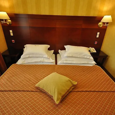 Wawel Hotell 3*